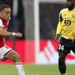 Netherlands want an answer from Sergiño Dest this week