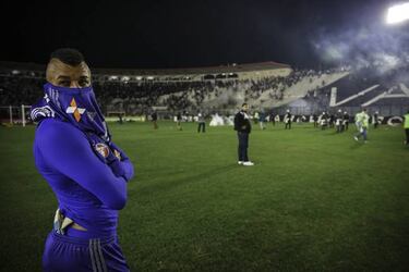 Fan shot dead in Rio derby riot