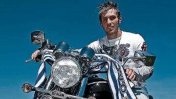 <b>COMO UNA MOTO. </b>Xisco y el Deportivo buscarán esta noche en Riazor la quinta victoria consecutiva de los coruñeses en Liga.