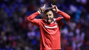 Alexis Vega celebrates his goal 0-3 of Toluca during the 12th round match between Puebla and Toluca as part of the Liga BBVA MX, Torneo Clausura 2025 at Cuauhtemoc Stadium, on March 14, 2025 in Puebla, Mexico.