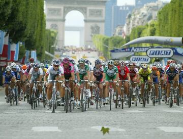 El jurado premió la carrera ciclista francesa por es uno de los acontecimientos deportivos más importantes del mundo y en el año de su centenario simbolizar la grandeza del ciclismo. " Ha encarnado desde su nacimiento los valores más nobles: el esfuerzo personal, el trabajo en equipo y el espíritu de superación. En él se han consagrado figuras legendarias que están en el recuerdo de todos", apuntó el jurado. 