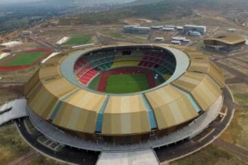 Stade Municipal de Kintélé en el Congo, tiene capacidad para 60 mil personas. Uno de los más modernos de África.
