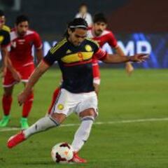 Manchester United destaca el récord de Falcao con Colombia
