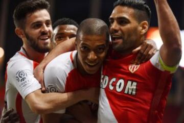 Mónaco y Falcao celebran: ¡Campeones de Francia!