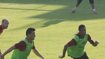 <b>TARDE INTENSA. </b>Llorente, Jonás y el resto, sudaron de lo lindo.