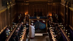 What is King Charles III’s religion and what are the differences between Anglicanism and Catholicism?