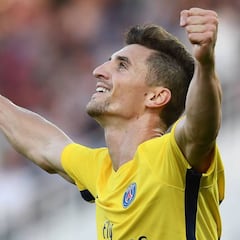 Meunier elige a Hazard por delante de Neymar: "Sin duda"