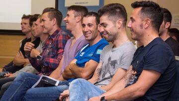 Vincenzo Nibali y Joaquim "Purito" Rodríguez, junto al resto de corredores del Bahrain Mérida en la concentración del equipo en Croacia.