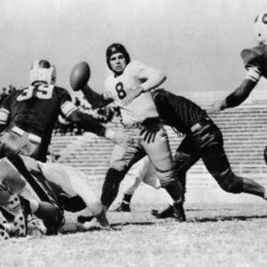 Un quarterback que dej車 la NFL para hacerse agente del FBI