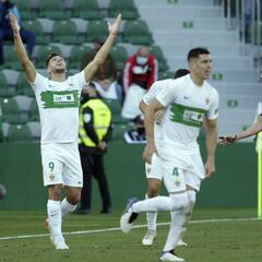 Boyé torpedea al Submarino