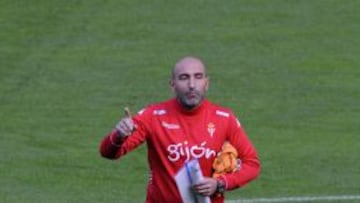 Abelardo: "Hay que ser rápidos, si no lo pasaremos mal"