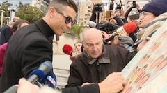 CR7 le da un autógrafo a un fan y este se enfada excesivamente