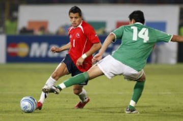 En su partido 200 como profesional marcó 2 goles. Fue el 10 de de junio de 2009 ante Bolivia por las Clasificatorias rumbo a Sudáfrica.