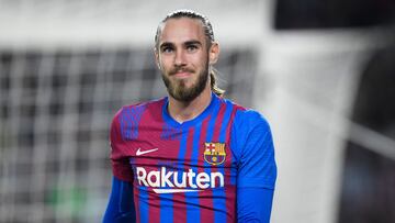 Mingueza, obligado a rectificar con Koeman