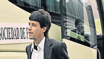 <b>CORAZÓN TXURI URDIN. </b>Aranburu no se va de la Real.