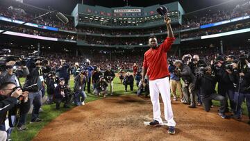 BOSTON, MA - OCTOBER 10: David Ortiz #34 of the Boston Red Sox tips his cap after the Cleveland Indians defeated the Boston Red Sox 4-3 in game three of the American League Divison Series to advance to the American League Championship Series at Fenway Park on October 10, 2016 in Boston, Massachusetts.   Maddie Meyer/Getty Images/AFP
 == FOR NEWSPAPERS, INTERNET, TELCOS &amp; TELEVISION USE ONLY ==