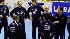 España honra a Urios ante la Croacia de Balic