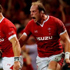 Gales tumba a Inglaterra y ya lidera el ránking mundial