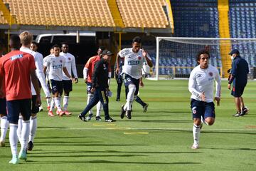 La Selección Colombia trabajó en el estadio El Campín en su tercer día de morfociclo convocado por Reinaldo Rueda. El DT dirigió la práctica de fútbol de los 26 jugadores que citó con el propósito de empezar a aplicar lo hecho los dos días anteriores.