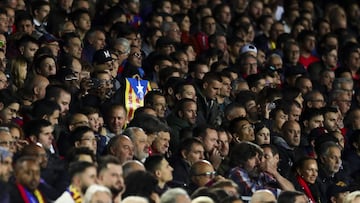 Imagen de una zona de la grada del Camp Nou durante el partido de Champions League entre el F.C. Barcelona y el Borussia Dortmund.