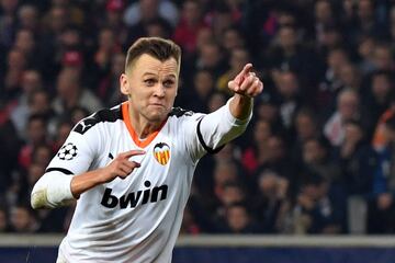 Sevilla (2013-2014) | Valencia (cesi¨®n 2015-2016 y 2018-2019, y 2019-2021)