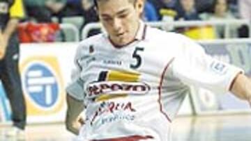 <b>MUNDIAL</b>. "No estaré con Brasil porque no me gusta como actúan sus dirigentes".