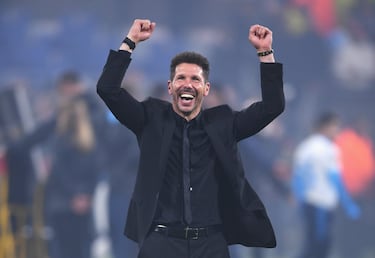 Tras derrotar al Olympique de Marsella en la final de Europa League celebrada en el Stade de Lyon, técnico argentino agrandó un poco más su leyenda como técnico rojiblanco.