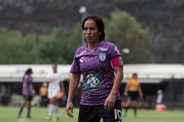 Es una histórica de la Liga MX Femenil al ser la primera jugadora en alzar el trofeo de la Copa del torneo. Asimismo, ganó el premio al mejor gol en la historia de los mundiales femeniles.