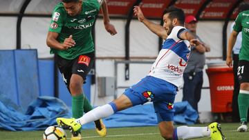 Futbol, Universidad Catolica vs Deportes Temuco
 Primera fecha, campeonato 2018
 El jugador de Universidad Catolica German Voboril disputa el baln contra Diego Arias Quero de Deportes Temuco durante el partido de primera division en el estadio San Carlos de Apoquindo, Santiago, Chile.
 02/02/2018
 
 Felipe Zanca/Photosport
 Football, Universidad Catolica vs Deportes Temuco
 First date, Championship 2018
 Universidad Catolica player German Voboril battles for the ball against Diego Arias Quero of Deportes Temuco during a first  division football match held at the San Carlos de Apoquindo stadium in Santiago, Chile. 
 02/02/2018
 Felipe Zanca/Photosport