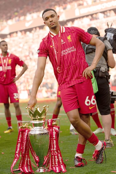 El jugador nacido en Liverpool se formó en las categorías inferiores del club de su ciudad. Debutó en la Premier League en diciembre de 2016. Hasta su salida en la primavera de 2025 jugó 354 partidos en los que anotó 23 goles y dio 92 asistencias de gol. Con los 'Red' consiguió nueve títulos: 1 Champions League, 1 Mundial de Clubes, 1 Supercopa de Europa, 2 Premier League, 1 FA Cup, 2 Copas de la Liga inglesa y 1 Community Shield. 