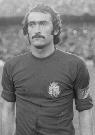 16 goles en 41 partidos, con un promedio de 0,39.