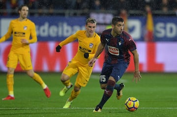 José Ángel and Griezmann.