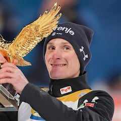 Domen Prevc emula a su hermano Peter: campeón del Cuatro Trampolines