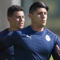 Alan Pulido: 'Me cubrieron de más, pero descuidaron a Vega'