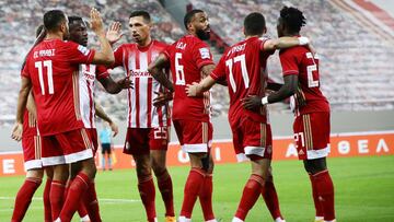 El Olympiacos gana el clásico y la liga