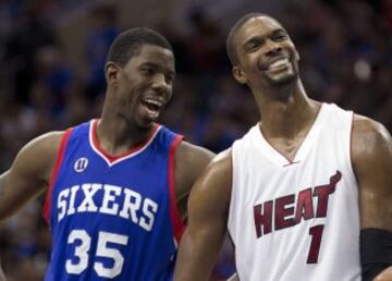 Henry Sims y Chris Bosh.