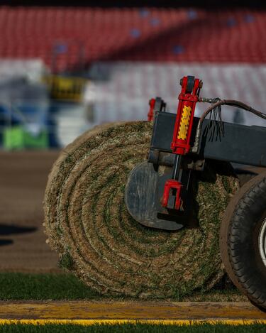 A día de hoy el césped ya está colocado en su totalidad.