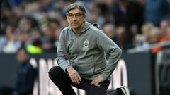 Adiós al peor entrenador de la historia de la Premier League