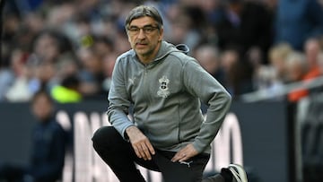 Adiós al peor entrenador de la historia de la Premier League