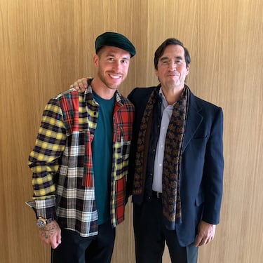 Sergio Ramos celebra su 40º cumpleaños convertido en un icono más allá del terreno de juego. El defensa sevillano, que ha marcado estilo durante dos décadas de carrera, acumula algunos de los looks más virales y comentados del panorama deportivo y mediático.