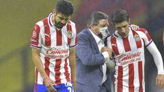 Miguel Herrera defiende a Oribe Peralta por quedarse a platicar al final del América vs Chivas