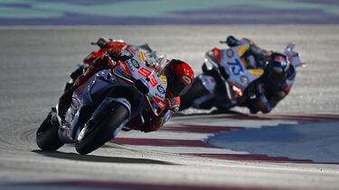 Marc Márquez, por delante de su hermano Álex en Qatar.