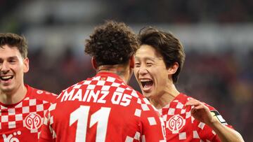 Lee Jae-Sung celebra su doblete.