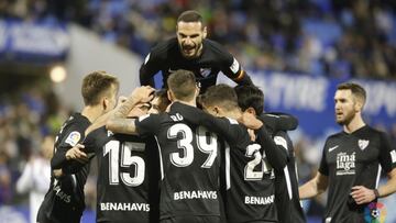 Los jugadores del Málaga CF celebran el gol anotado ante el Real Zaragoza en LaLiga SmartBank.