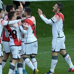 El Rayo resuelve en Lasesarre a golpe de puntería