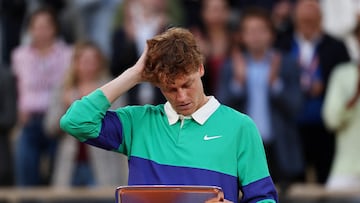 FILE PHOTO: Tennis - French Open - Roland Garros, Paris, France - June 8, 2025 Italy's Jannik Sinner with the runner up trophy after losing the men's singles final against Spain's Carlos Alcaraz REUTERS/Gonzalo Fuentes/File Photo