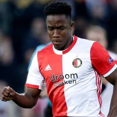 Feyenoord de Sinisterra, supera al Porto de Matheus y Díaz