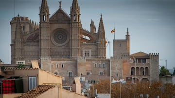 Una británica se muda a España y explica por qué ya no tiene que ganar tanto dinero: “Supe que había encontrado el lugar”