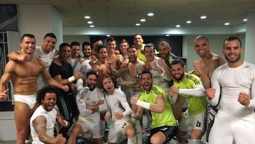 El Real Madrid festejó el triunfo en el vestuario del Camp Nou