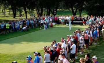 La emoci¨®n estuvo servida hasta el final, pero fue Rory Mcllroy quien finalmente decant¨® la balanza de su parte y se alz¨® con la victoria en el Bridgestone Invitational de Akron, relegando a Sergio Garc¨ªa a un meritorio segundo puesto.